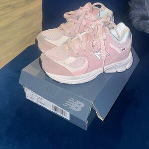 Toddler girl New Balance size 7